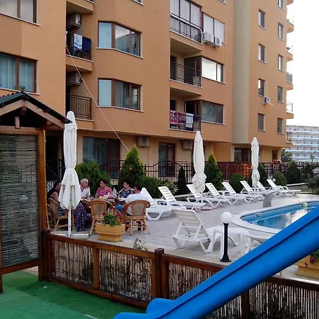 Megas Hotel