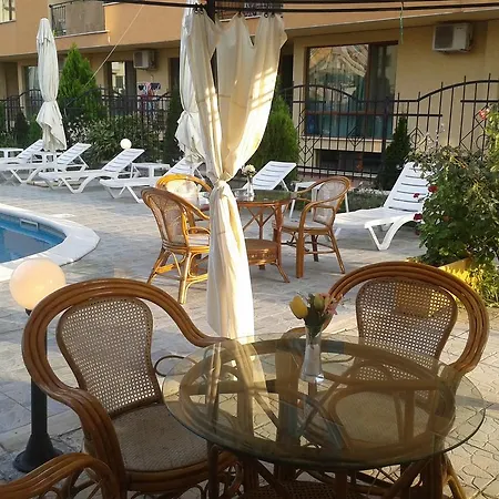 Megas Hotel 2*