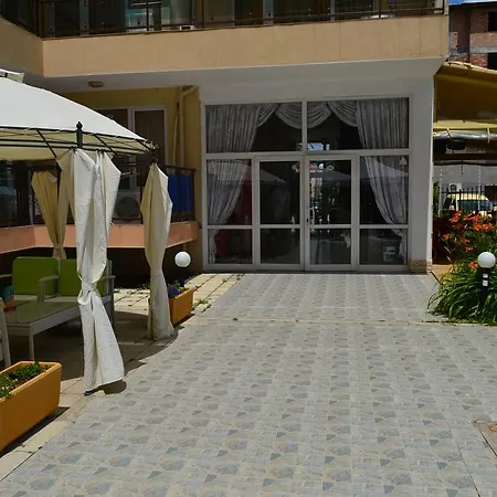 Megas Hotel 2*