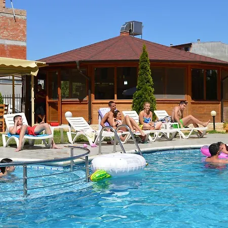 Megas Hotel