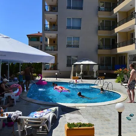 Megas Hotel